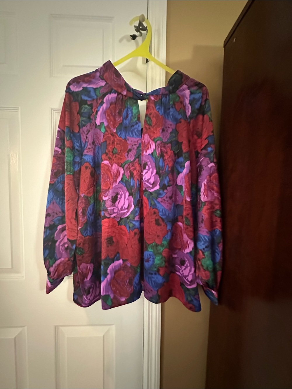 Talbots Multicolor Floral Keyhole Blouse in Red, Purple, Blue